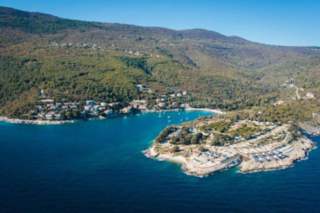 Apartment By The Sea- Santa Marina Raša 外观 照片
