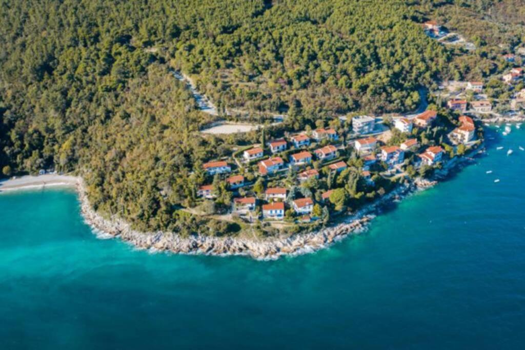 Apartment By The Sea- Santa Marina Raša 外观 照片